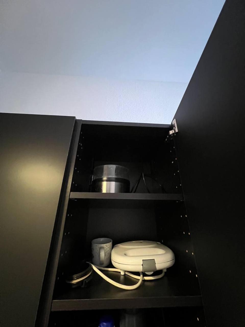 Stylish 2-Room Apartment With Balcony Next To East Side Gallery Berlim Exterior foto